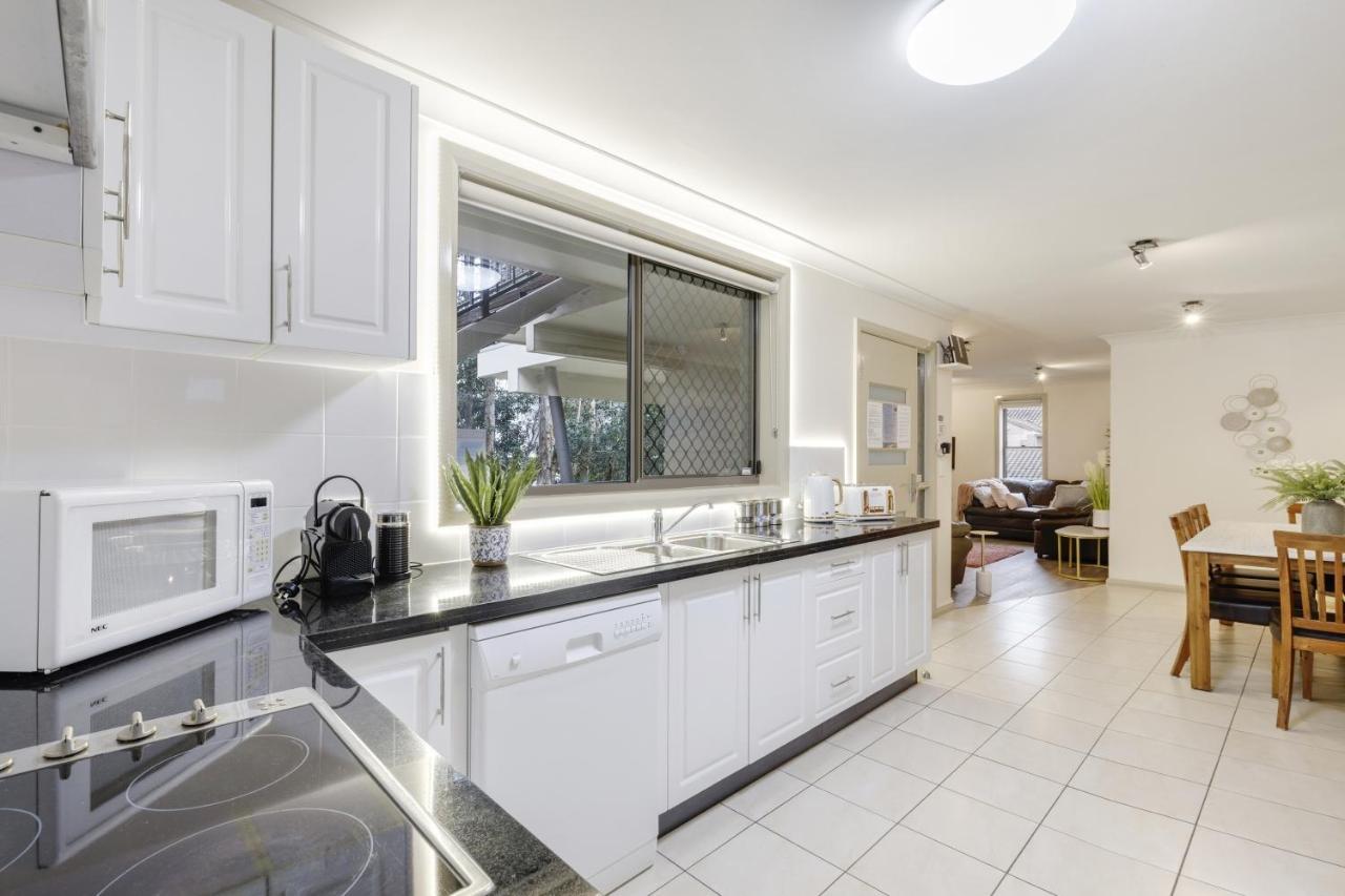 The Waves Port Macquarie Apartment Exterior photo